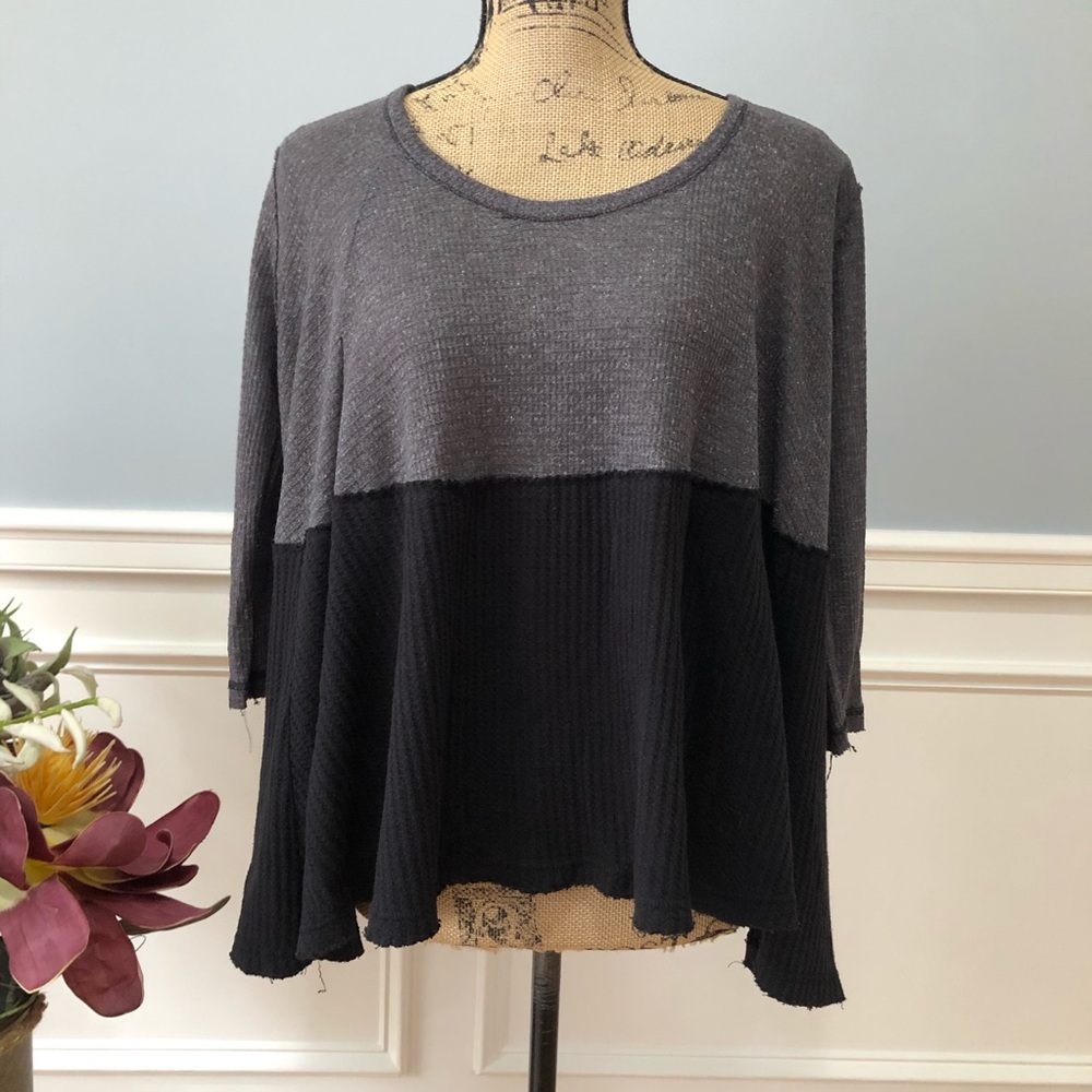 Free People Rare Grey and Black Drippy Thermal Top - Picture 4 of 8